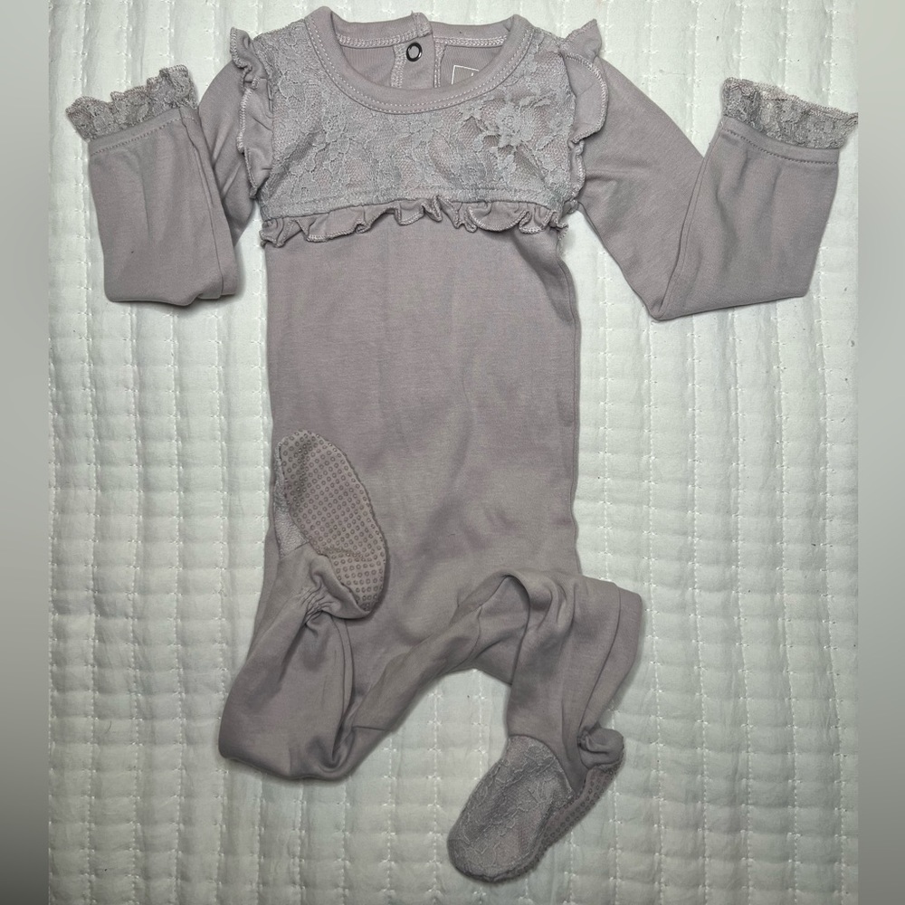 Loved baby organic lace footie grey